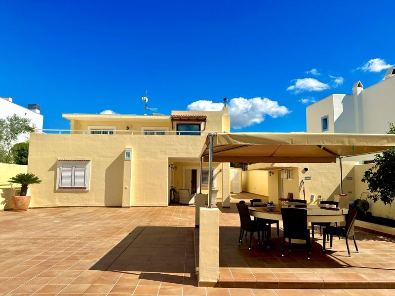 Villa in the Heart of the Island